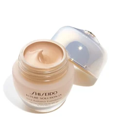Future Solution LX Total Radiance Foundation