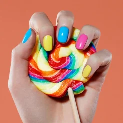 Neon Look Nail Lacquer